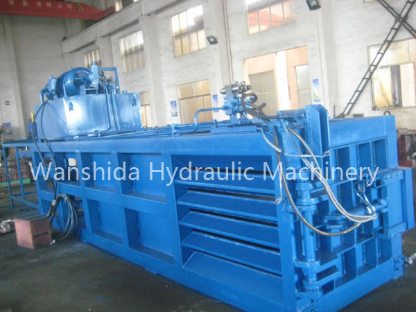 Y82 series of horizontal manual-belting balers